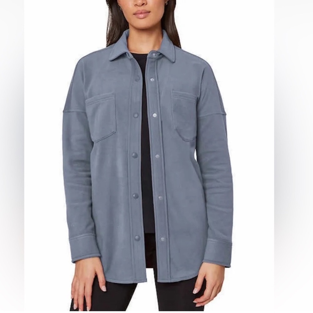 Mondetta long sleeve front buttons cozy warm fleece shirt front & side pockets